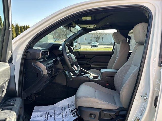 2024 Toyota Tacoma 4WD 4WD SR5 Double Cab 5' Bed AT (GS)