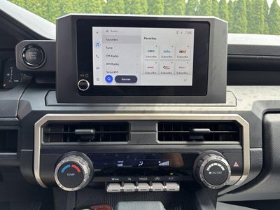 2025 Toyota Tacoma 4WD 4WD SR Double Cab 5' Bed AT (GS)