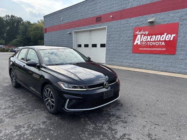 2025 Volkswagen Jetta SE Auto