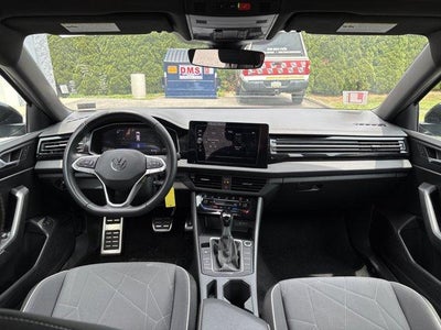 2025 Volkswagen Jetta Sport Auto