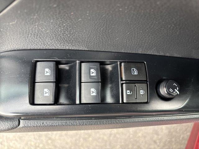 2018 Toyota Camry SE Auto (SE)