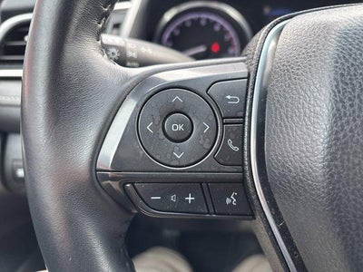 2018 Toyota Camry SE Auto (SE)