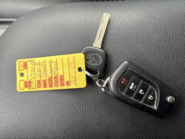 2018 Toyota Camry SE Auto (SE)