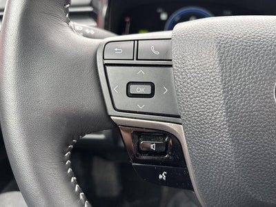 2025 Toyota Camry SE (SE)