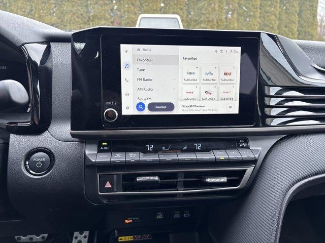 2025 Toyota Camry SE (SE)