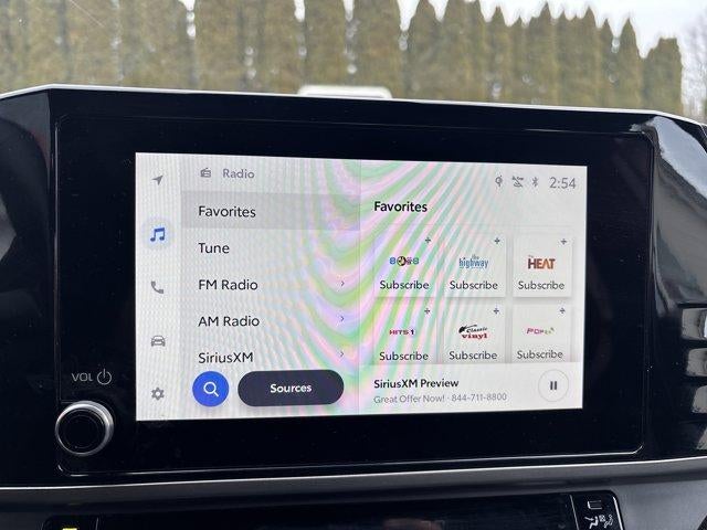 2025 Toyota Camry SE (SE)