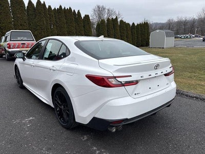 2025 Toyota Camry SE (SE)