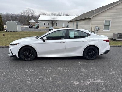 2025 Toyota Camry SE (SE)