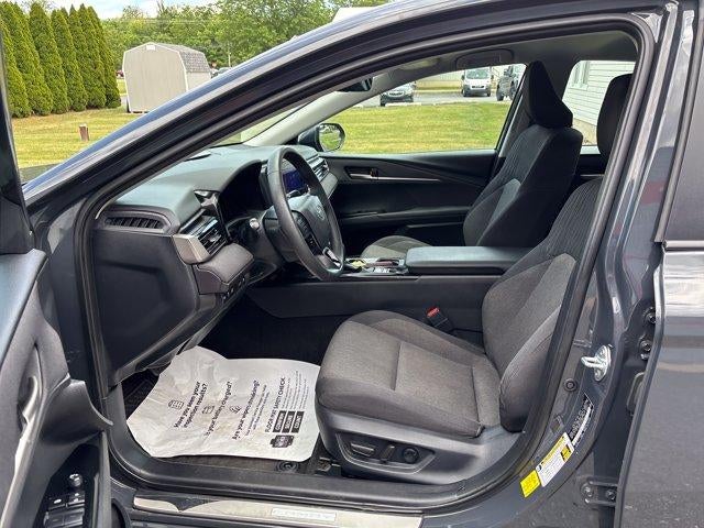 2025 Toyota Camry LE (SE)
