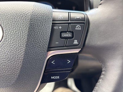 2025 Toyota Camry LE (SE)