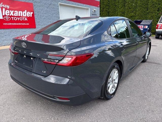 2025 Toyota Camry LE (SE)