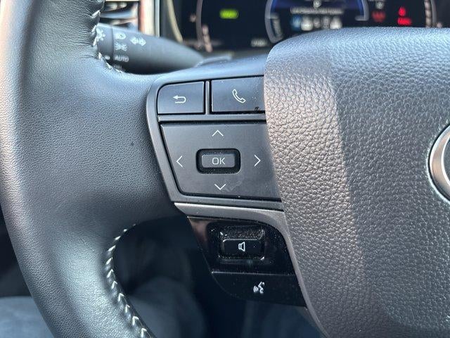 2025 Toyota Camry SE (SE)