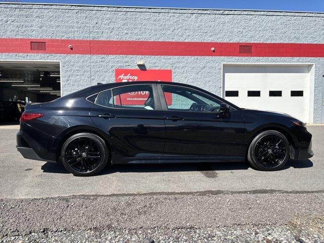 2025 Toyota Camry SE (SE)