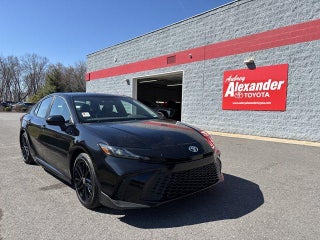 2025 Toyota Camry SE (SE)