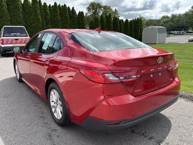 2025 Toyota Camry LE (SE)
