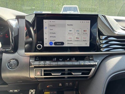 2025 Toyota Camry SE (SE)