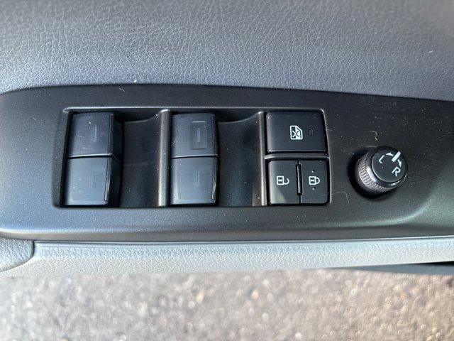 2024 Toyota Camry SE Auto AWD (Natl)