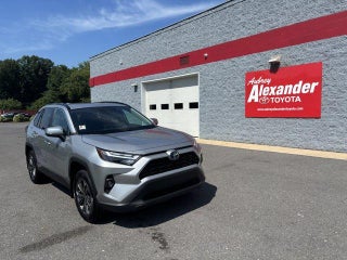 2022 Toyota RAV4 Hybrid XLE Premium AWD (Natl)