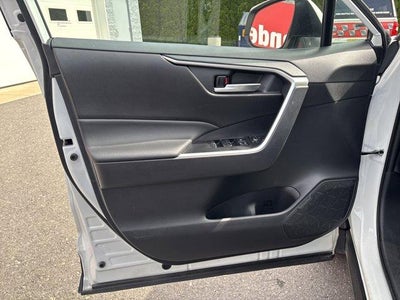 2025 Toyota RAV4 Hybrid XLE AWD (Natl)