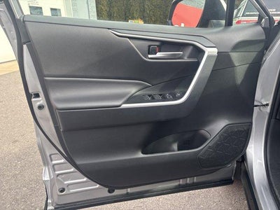 2025 Toyota RAV4 Hybrid XLE AWD (Natl)