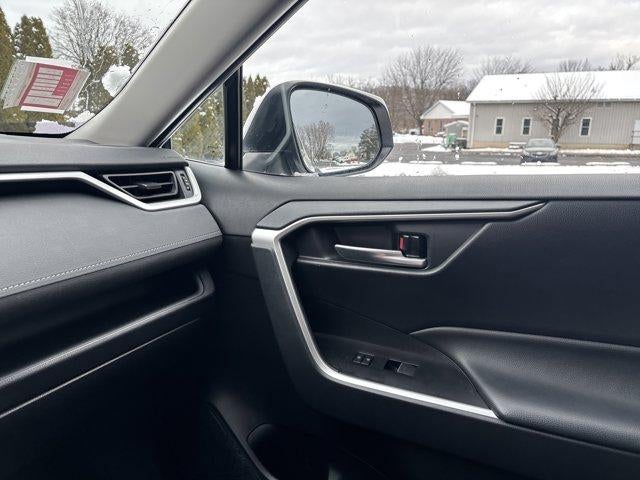 2025 Toyota RAV4 Hybrid XLE AWD (Natl)