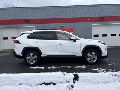 2025 Toyota RAV4 Hybrid XLE AWD (Natl)