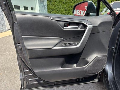2023 Toyota RAV4 Hybrid SE AWD (Natl)