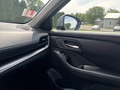 2025 Nissan Rogue AWD SV