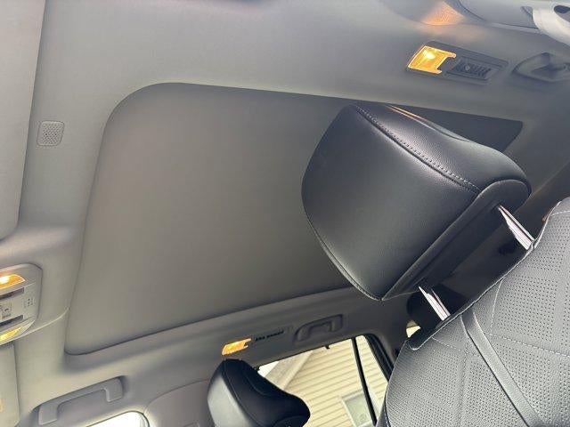 2022 Toyota Highlander Platinum AWD (Natl)