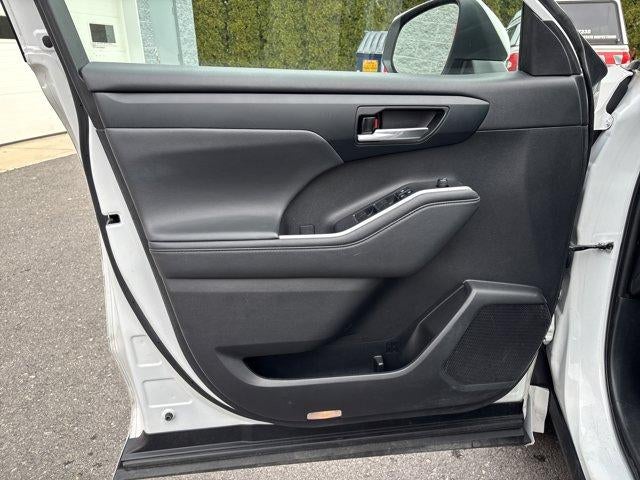 2022 Toyota Highlander XLE AWD (Natl)