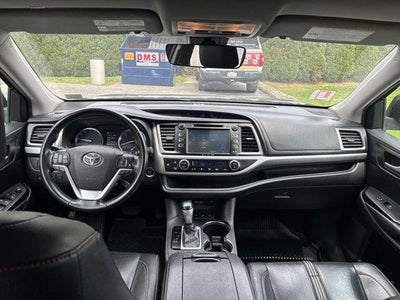 2019 Toyota Highlander SE V6 AWD (Natl)