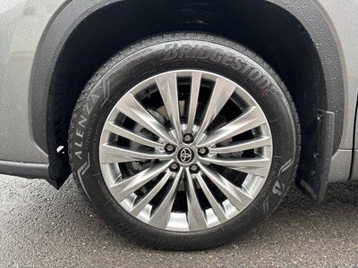 2026 Toyota Highlander Platinum AWD (Natl)