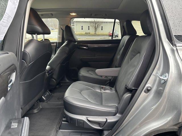 2026 Toyota Highlander Platinum AWD (Natl)