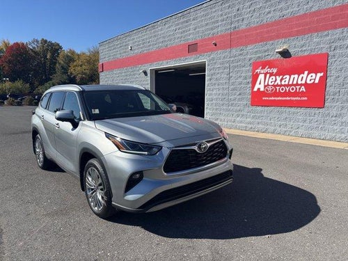 2025 Toyota Highlander Platinum AWD (Natl)