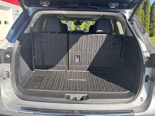 2025 Toyota Highlander Platinum AWD (Natl)