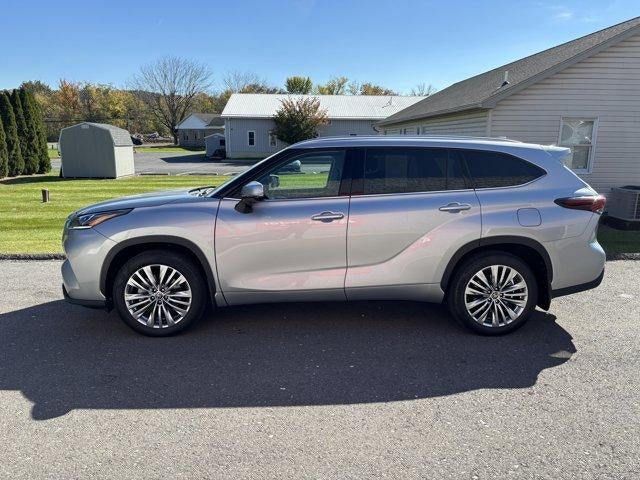 2025 Toyota Highlander Platinum AWD (Natl)