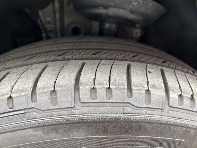 2024 Toyota Highlander LE AWD (SE)