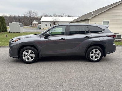 2024 Toyota Highlander LE AWD (SE)