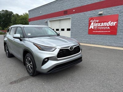 2024 Toyota Highlander XLE AWD (Natl)