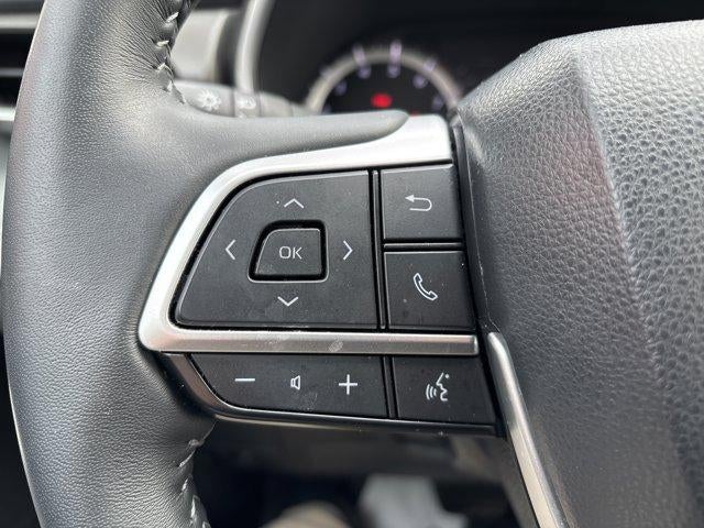 2024 Toyota Highlander LE AWD (SE)