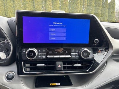 2024 Toyota Highlander LE AWD (SE)