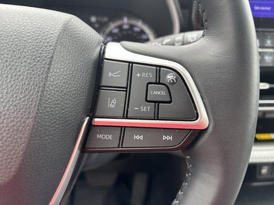 2023 Toyota Highlander XLE AWD (Natl)