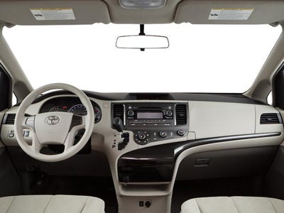 2012 Toyota Sienna 5dr 8-Pass Van V6 LE FWD (Natl)