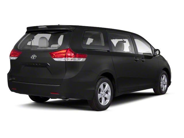 2012 Toyota Sienna 5dr 8-Pass Van V6 LE FWD (Natl)