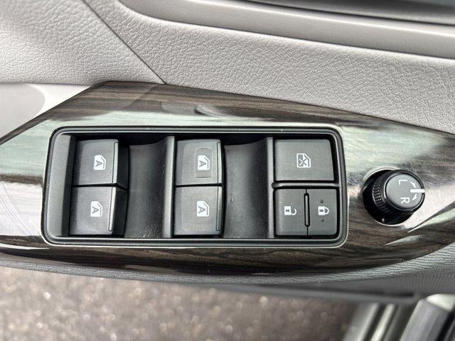 2020 Toyota Sienna XLE FWD 8-Passenger (Natl)