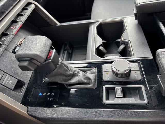 2025 Toyota Tundra 4WD 4WD SR5 CrewMax 5.5' Bed (SE)
