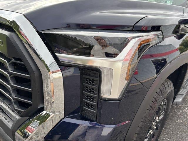 2025 Toyota Tundra 4WD 4WD SR5 CrewMax 5.5' Bed (SE)