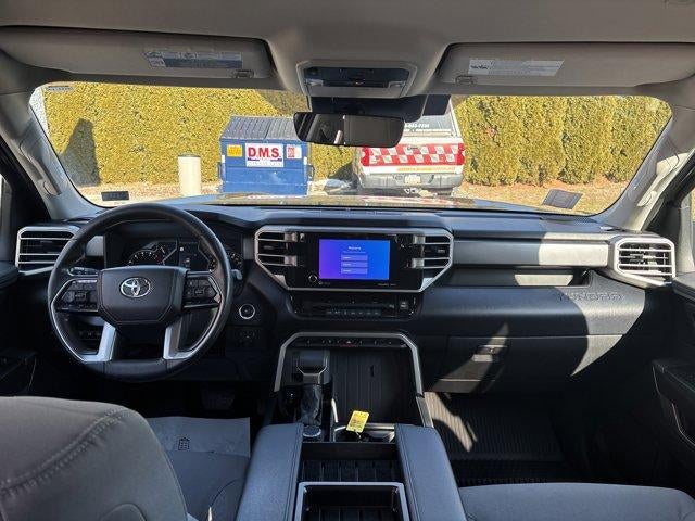 2022 Toyota Tundra 4WD 4WD SR5 CrewMax 5.5' Bed (SE)