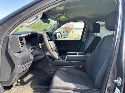 2024 Toyota Tundra 4WD 4WD SR5 CrewMax 5.5' Bed (SE)