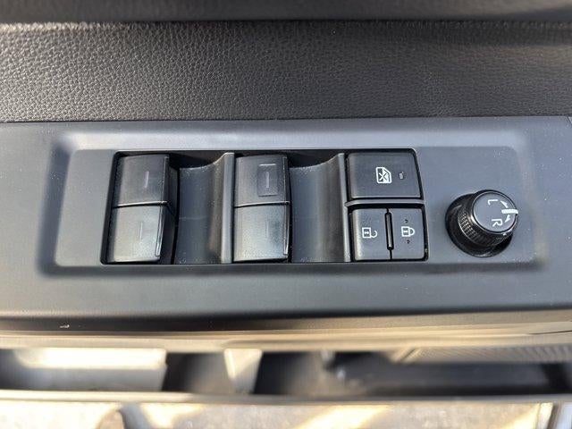 2024 Toyota Tundra 4WD 4WD SR5 CrewMax 5.5' Bed (SE)